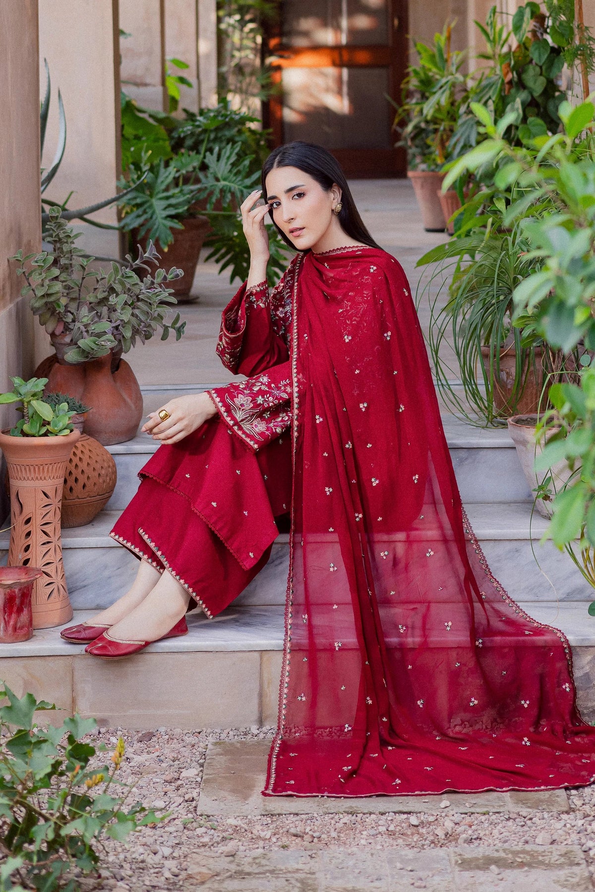 Batik Winter Rose – 3PC Unstitched Dhanak Embroidered Suit