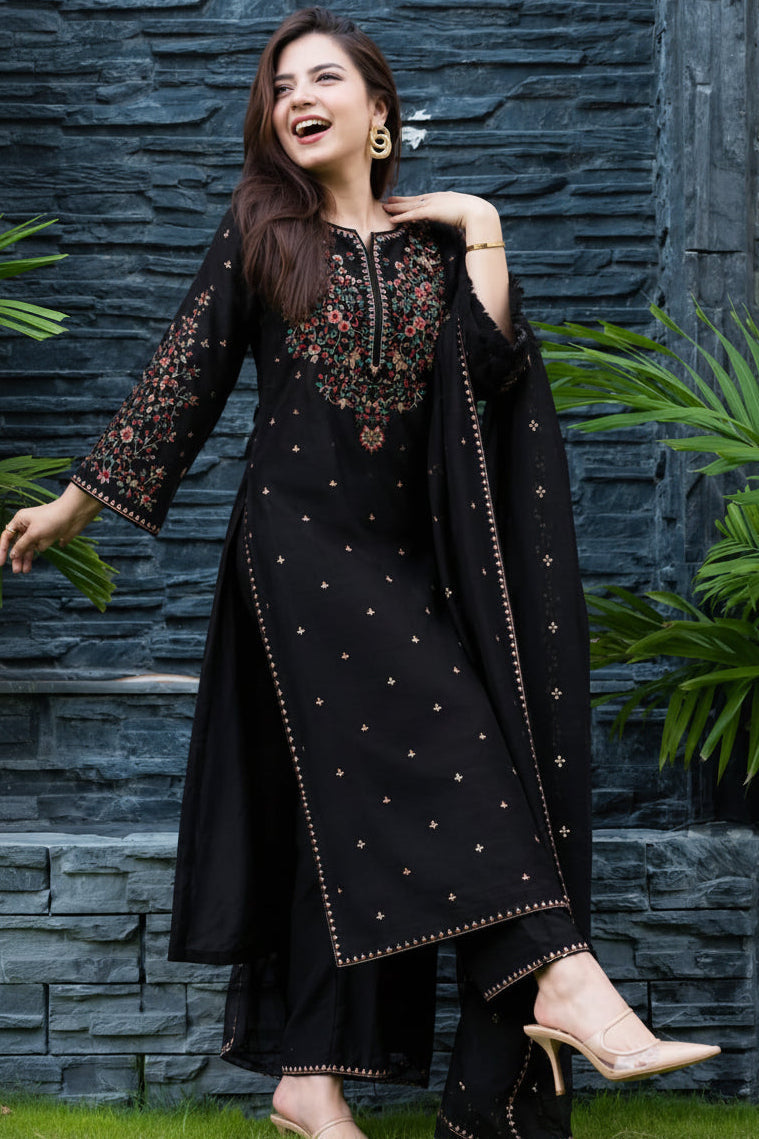 Batik Winter Charm – 3PC Unstitched Dhanak Embroidered Suit