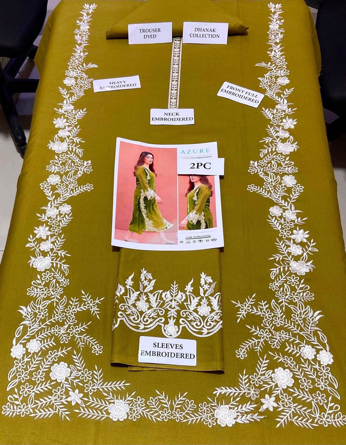 2 Piece - Unstitched Dhanak Embroidered Suite