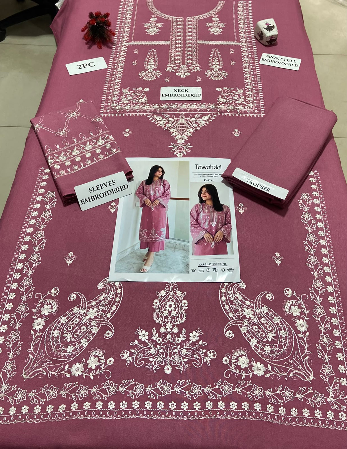 2 Piece - Unstitched Dhanak Embroidered Suite