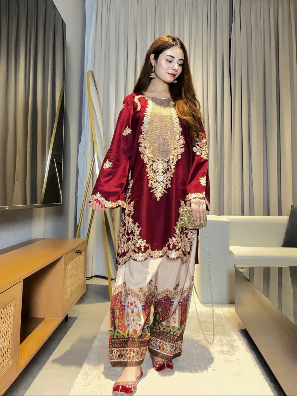 🌟 PREMIUM UNSTITCHED 2-PIECE SILK COLLECTION 🌟
Ethnic Wear D# 435