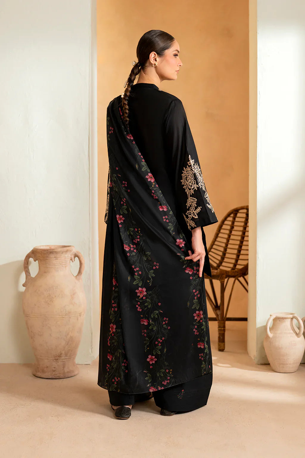IZNIK - 3PC LAWN EMBROIDERED SHIRT WITH CHIFFON PRINTED DUPATTA AND TROUSER - HML2881