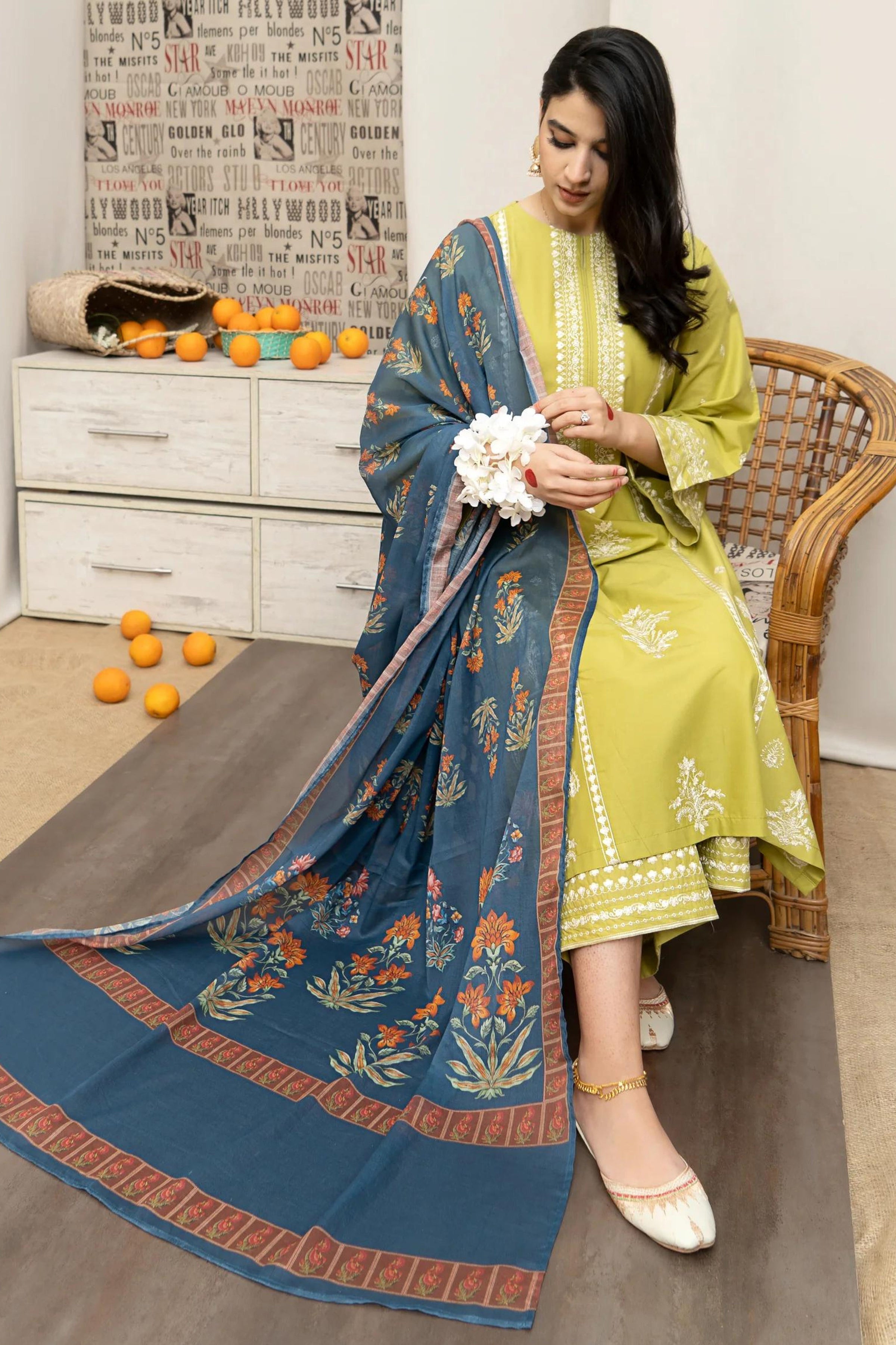 URGE - 3PC LAWN EMBROIDERED SHIRT WITH MANAAR PRINTED DUPATTA AND EMBROIDERED TROUSER - HZG3005
