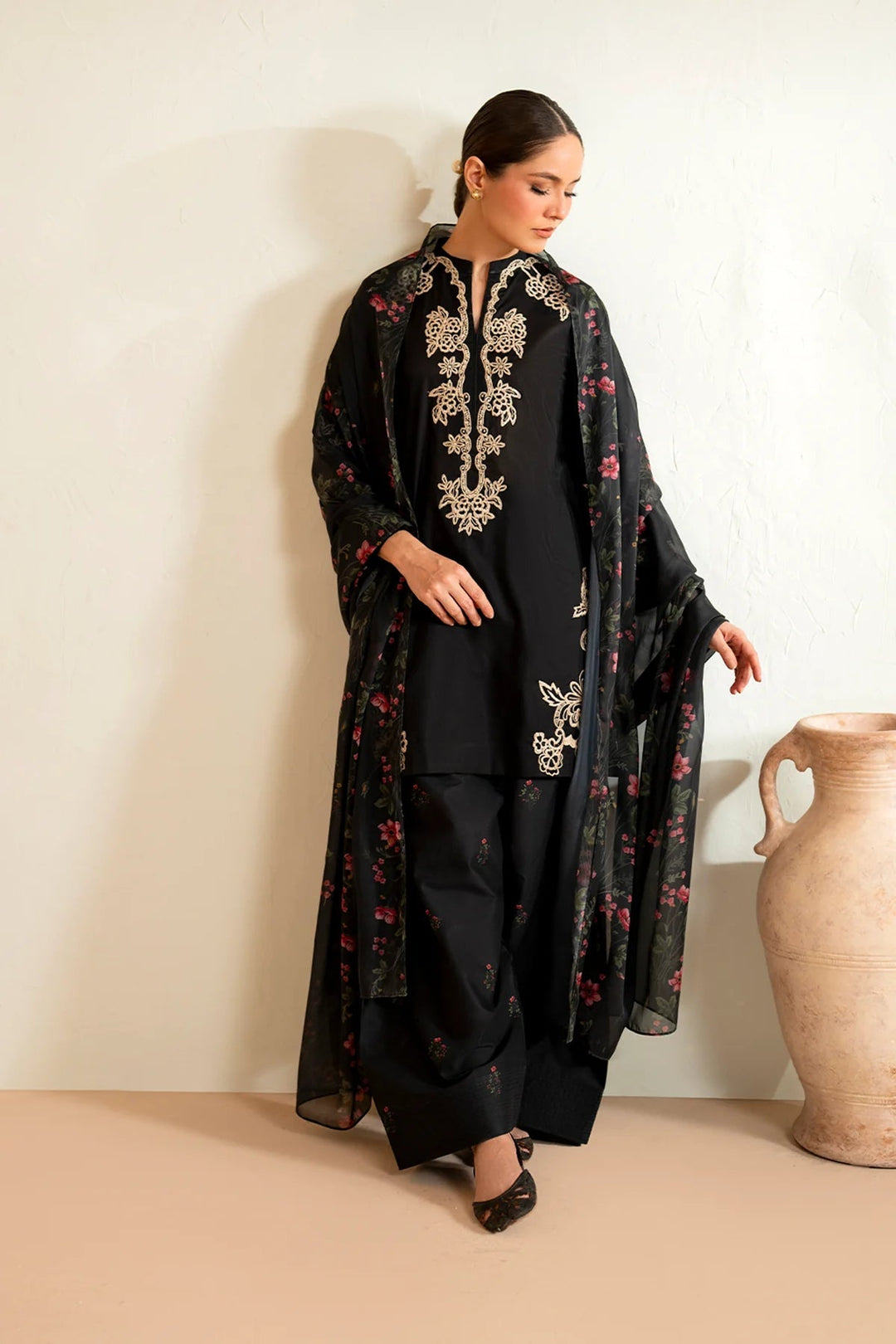 IZNIK - 3PC LAWN EMBROIDERED SHIRT WITH CHIFFON PRINTED DUPATTA AND TROUSER - HML2881