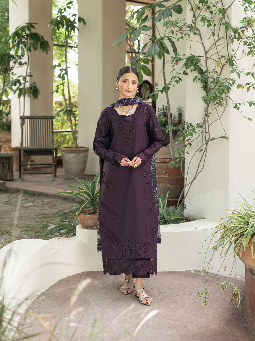 Mahjabeen - Dhanak 3-Piece Unstitched Embroidered Suit