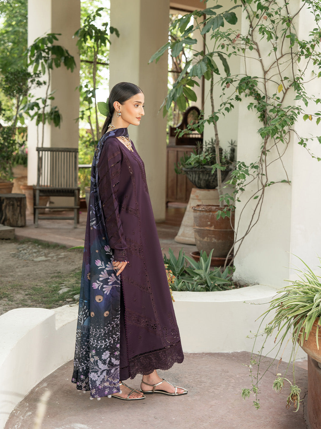 Mahjabeen - Dhanak 3-Piece Unstitched Embroidered Suit
