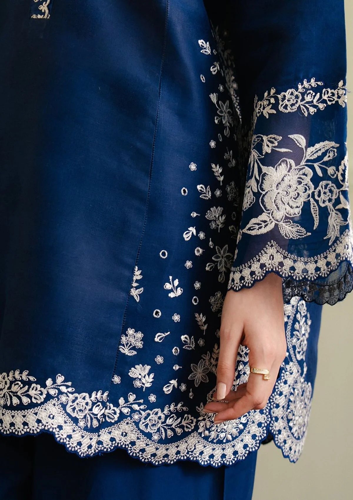 Blue frost Floral