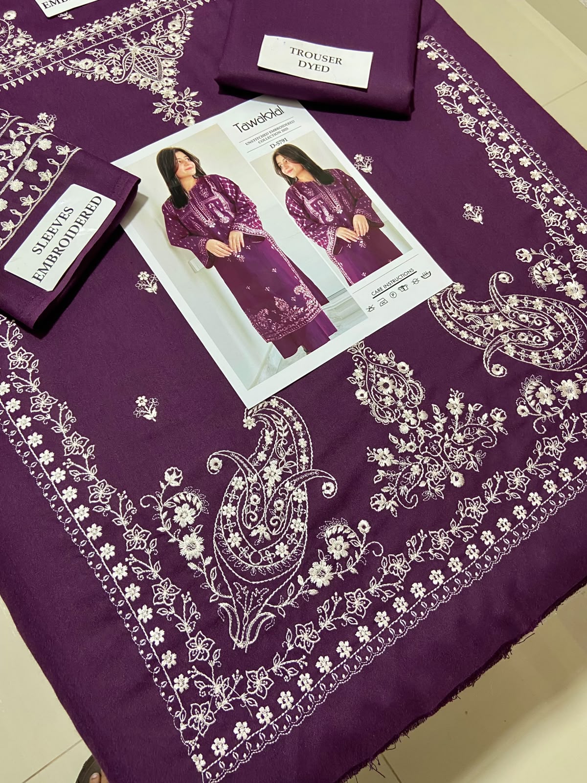 2 Piece - Unstitched Dhanak Embroidered Suite