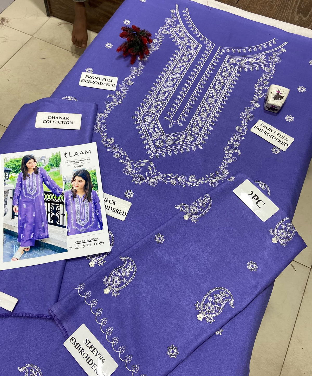 2 Piece - Unstitched Dhanak Embroidered Suit