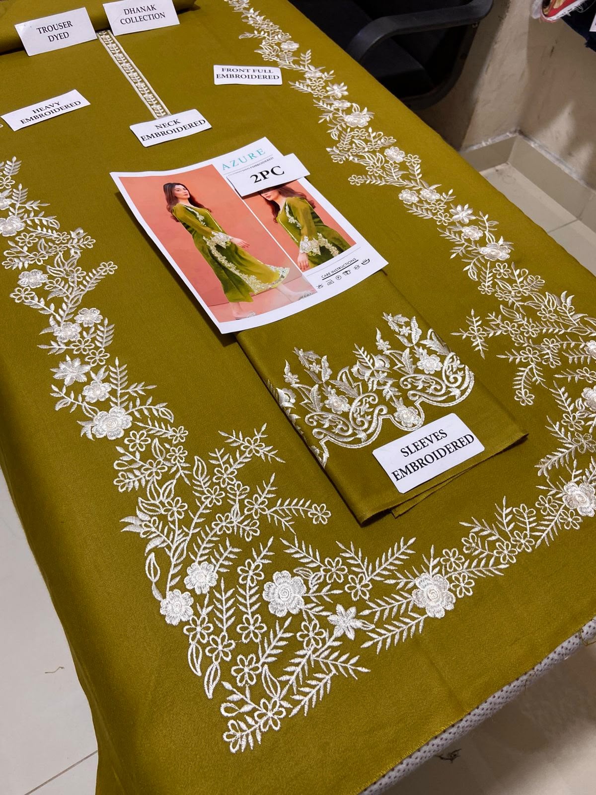 2 Piece - Unstitched Dhanak Embroidered Suite