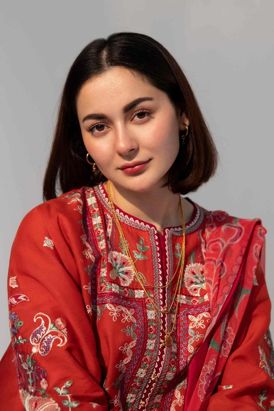 Zara ShahJahan Original Dhanak 3 Piece Suit Embroidered Neckline Close Up